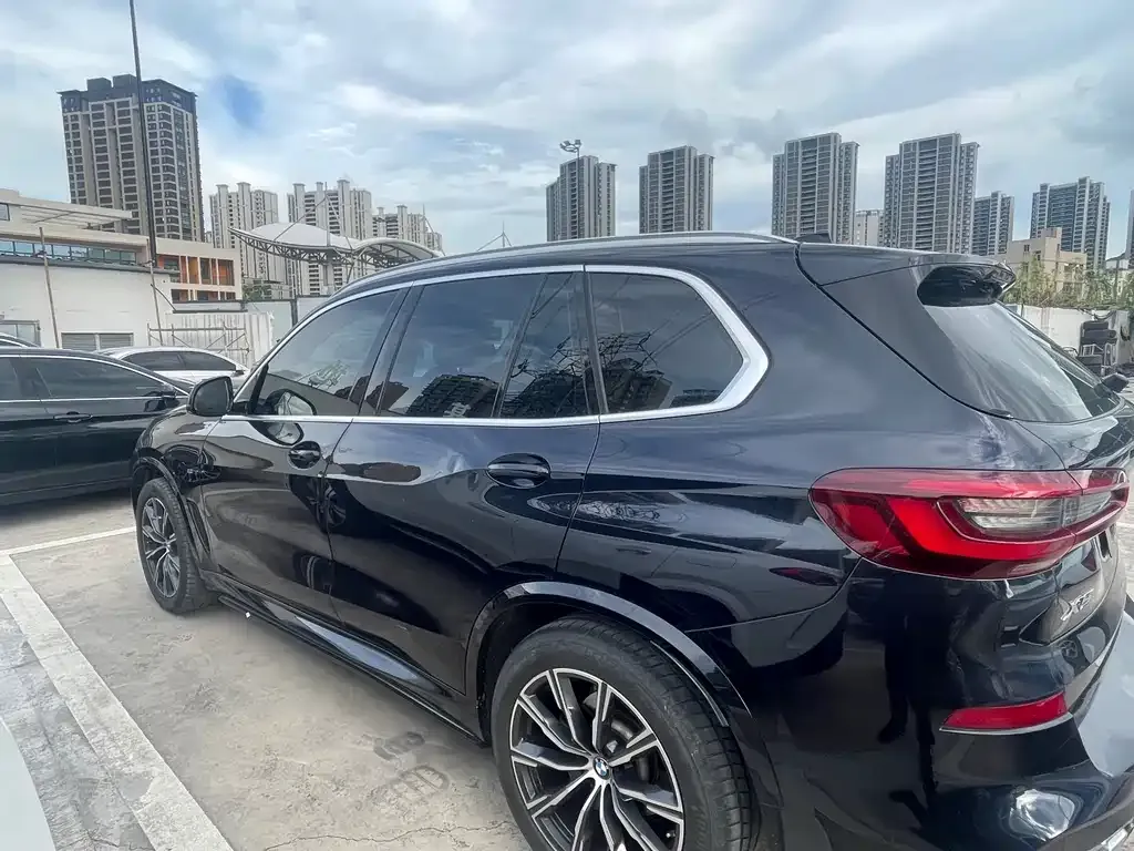 BMW X5 (Import) — фото 3