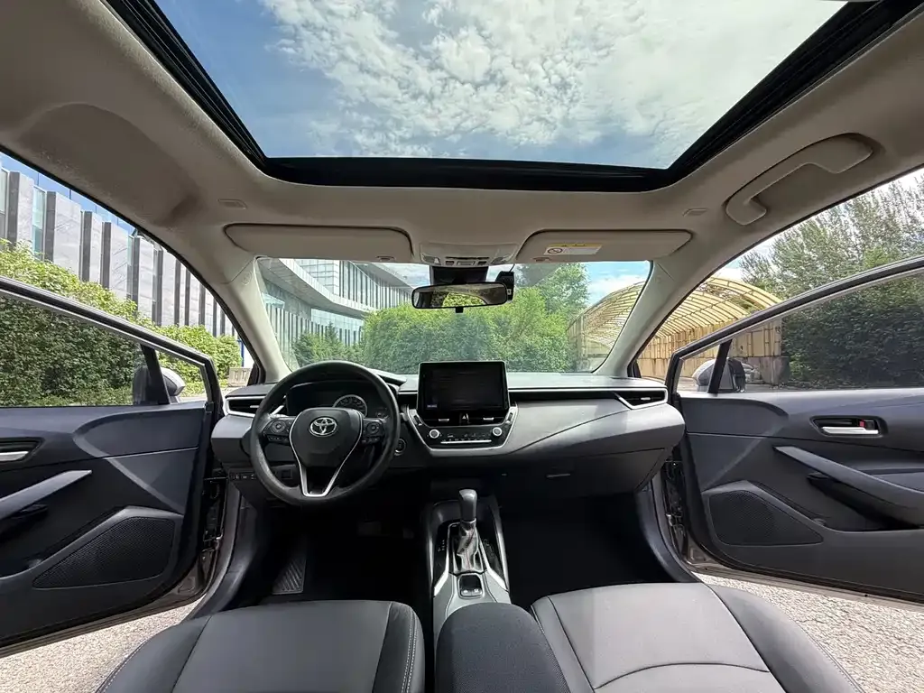 Toyota Corolla 2023 из CN, фото 10