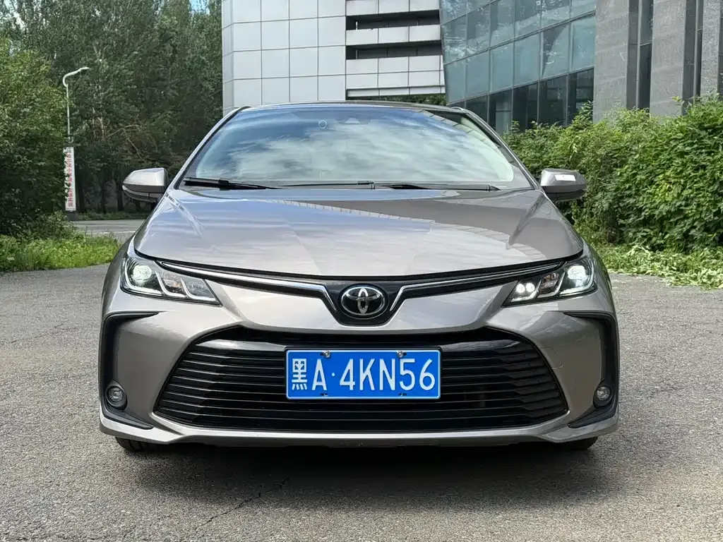 Toyota Corolla 2023 из CN, фото 3
