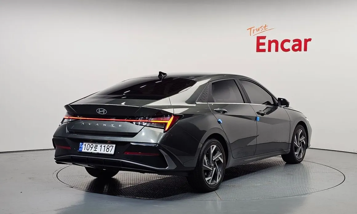 Hyundai AVANTE — фото 3