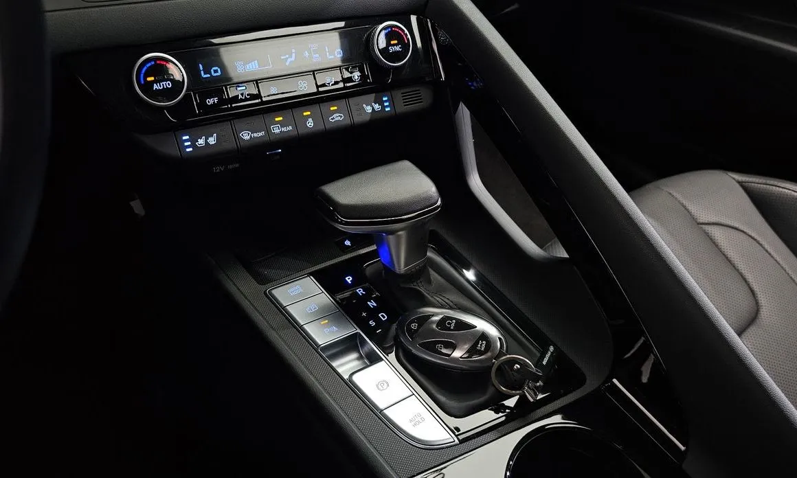 Hyundai AVANTE — фото 7