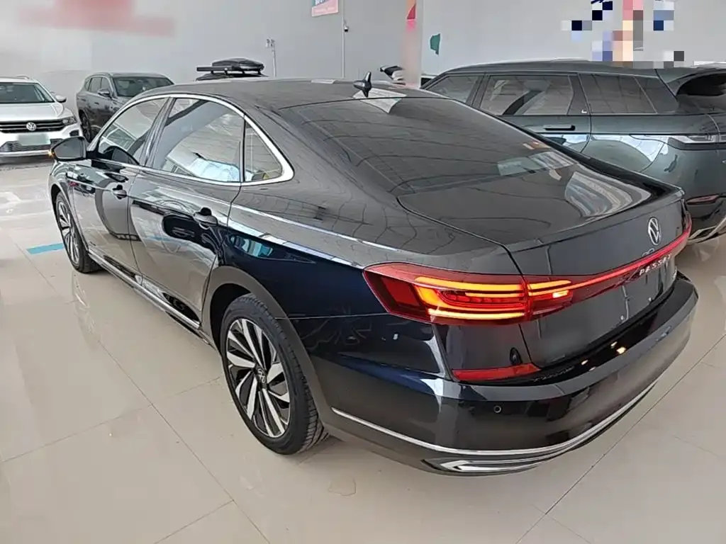 Volkswagen Passat — фото 2