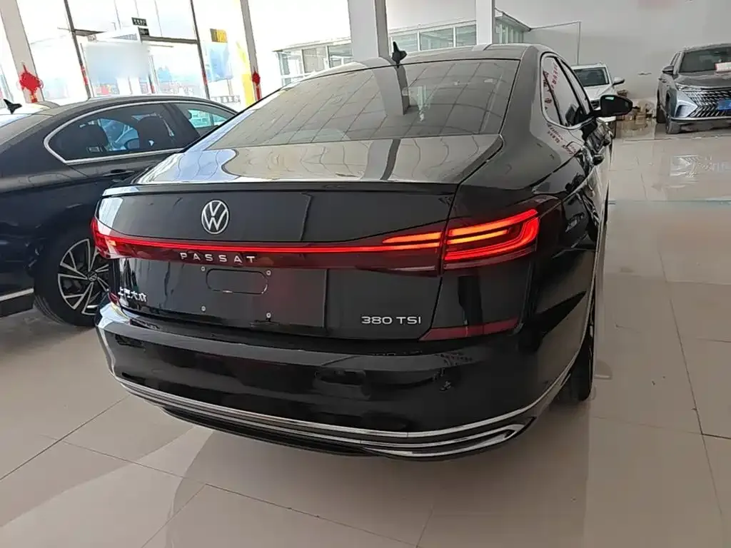 Volkswagen Passat — фото 3