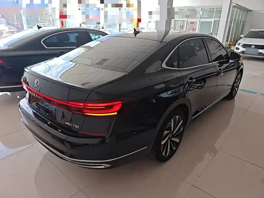 Volkswagen Passat — фото 4