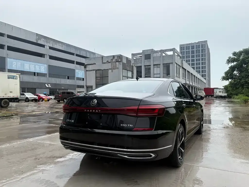 Volkswagen Passat — фото 4