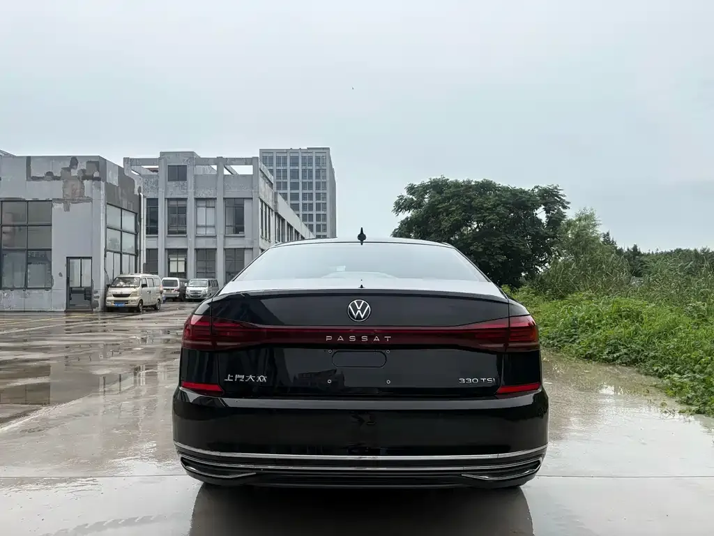 Volkswagen Passat — фото 2