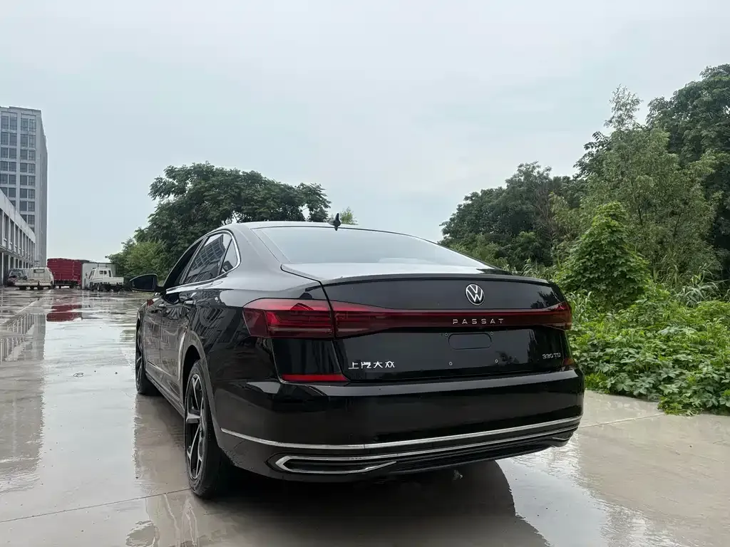 Volkswagen Passat — фото 3