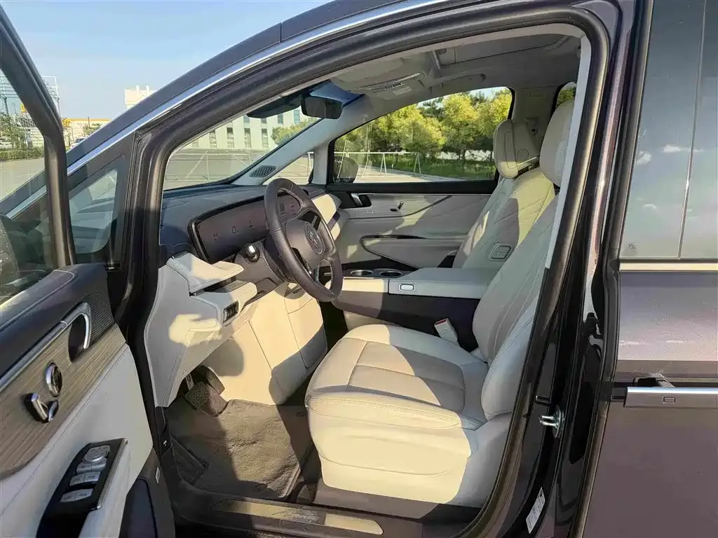 Buick GL8 Hybrid — фото 3