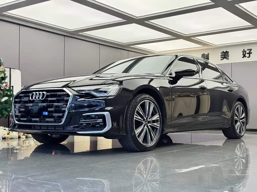 Audi A6L — фото 1