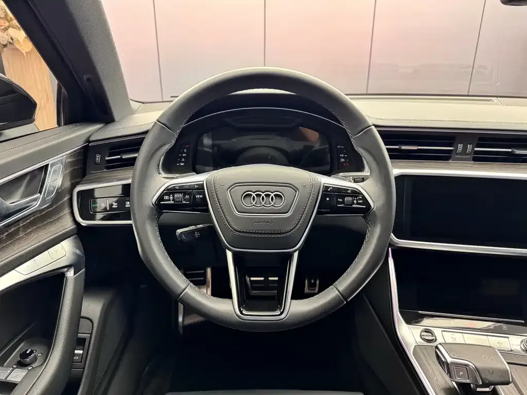 Audi A6L — фото 2