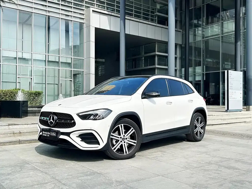 Mercedes-Benz GLA — фото 1