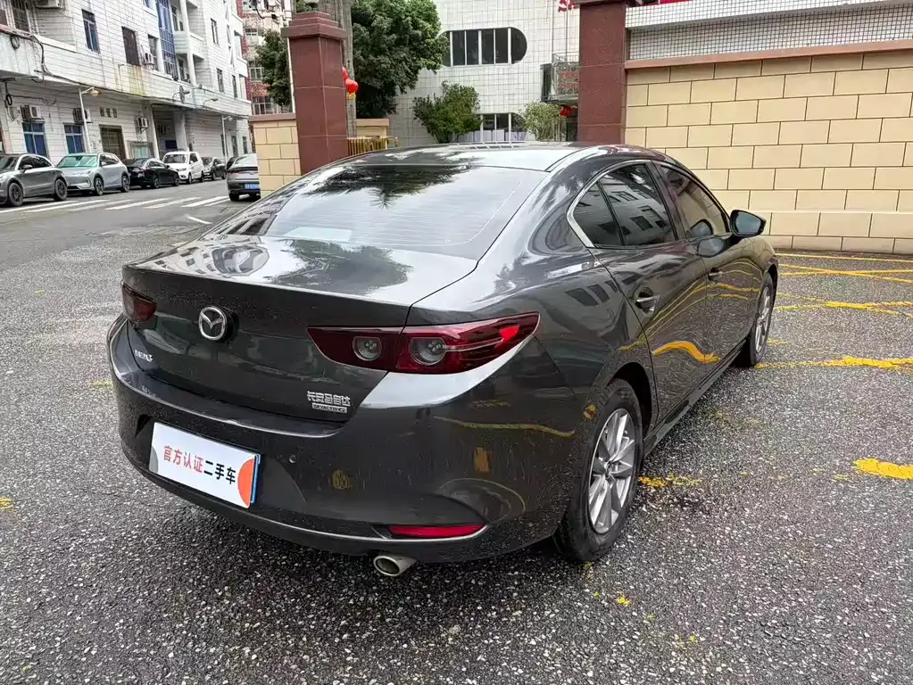 Mazda 3 Axela — фото 9