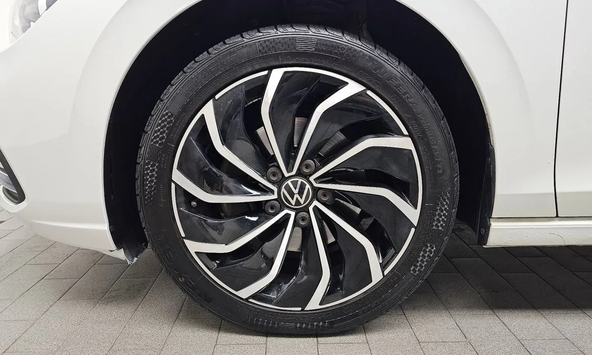 Volkswagen Golf 2022 из KR, фото 9