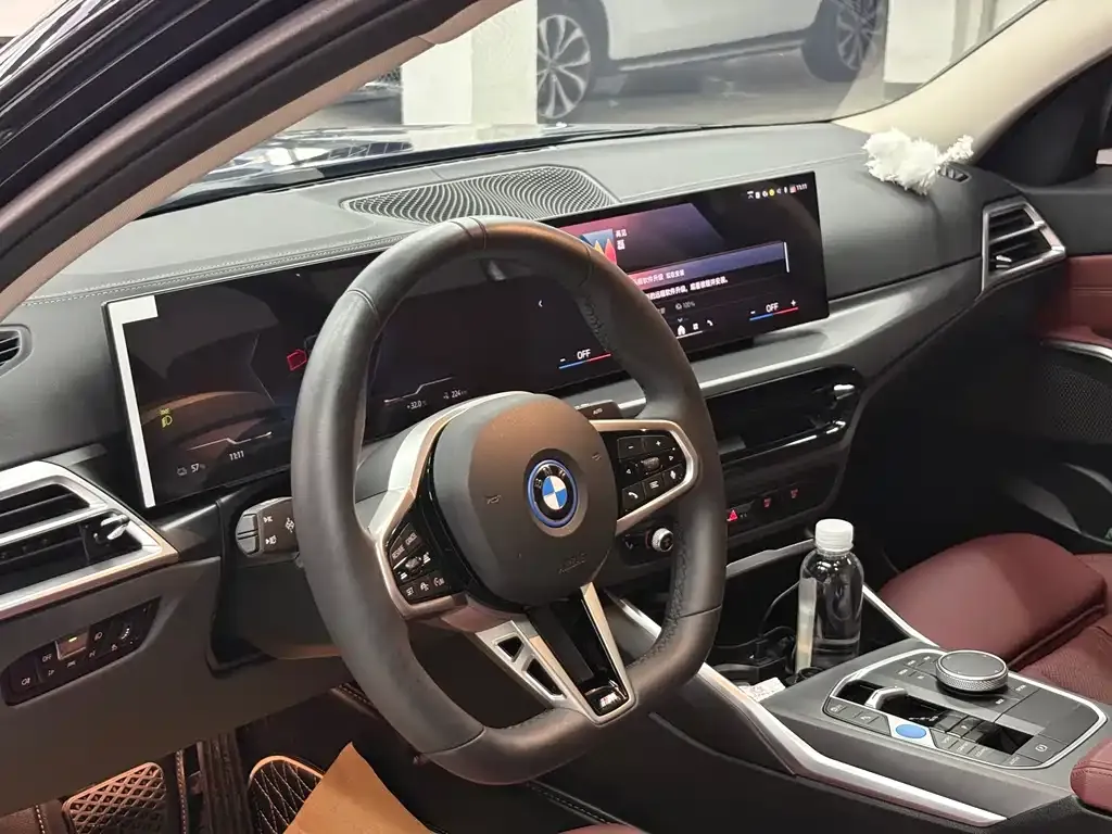BMW i3 — фото 9