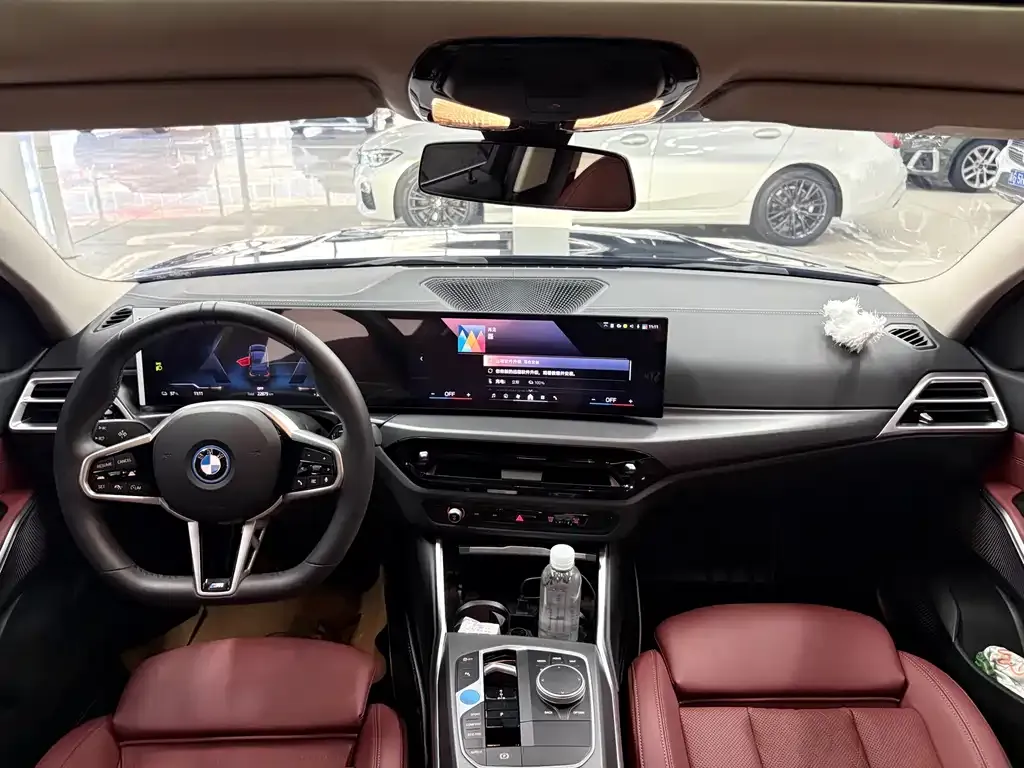 BMW i3 — фото 10