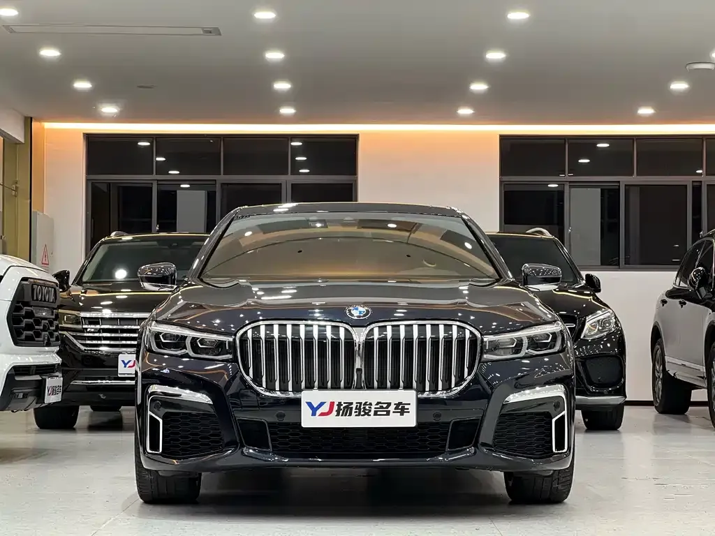 BMW 7 Series — фото 6