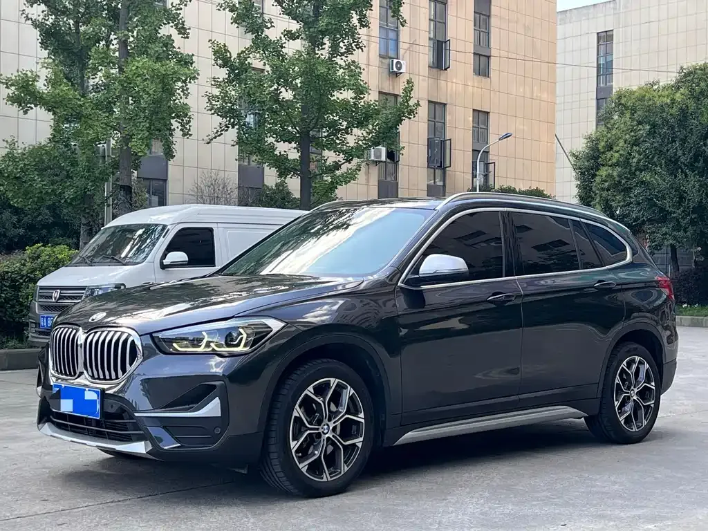 BMW X1 — фото 1