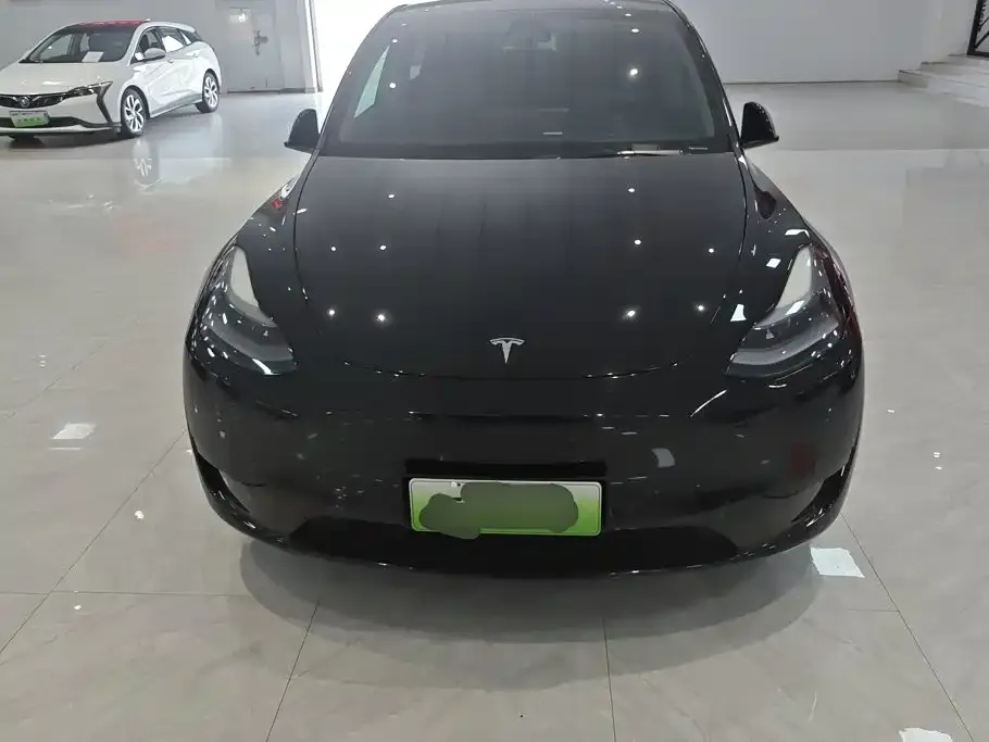 Tesla Model 3 — фото 4