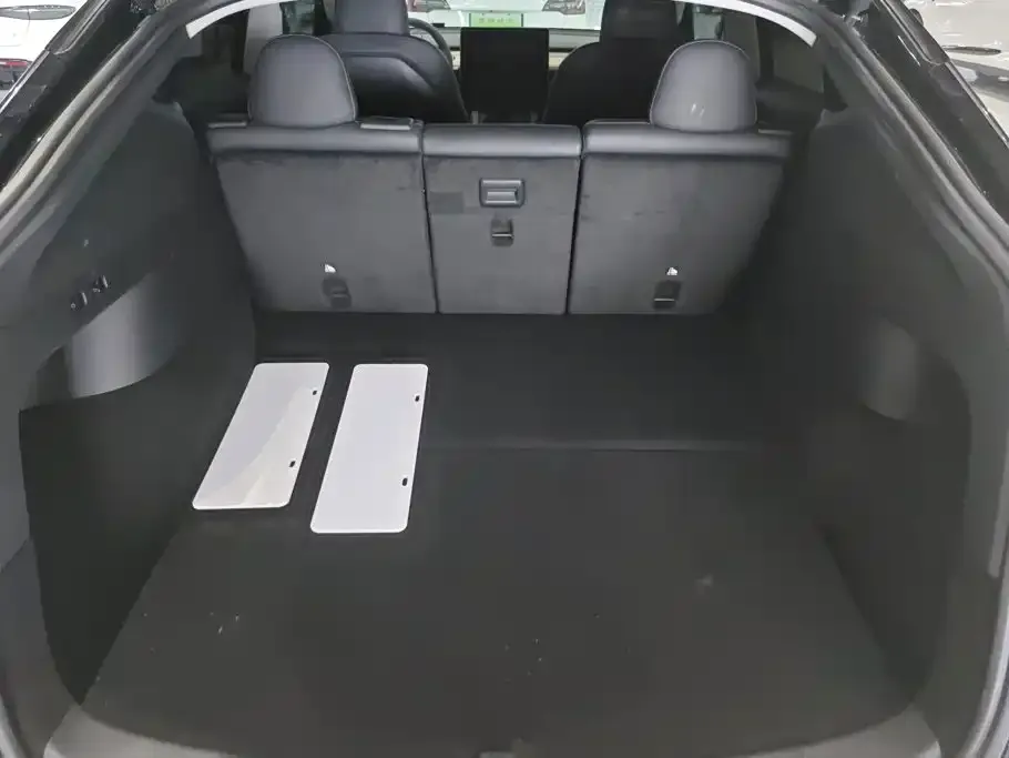 Tesla Model 3 — фото 10