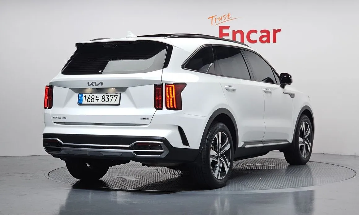 Kia Sorento — фото 7