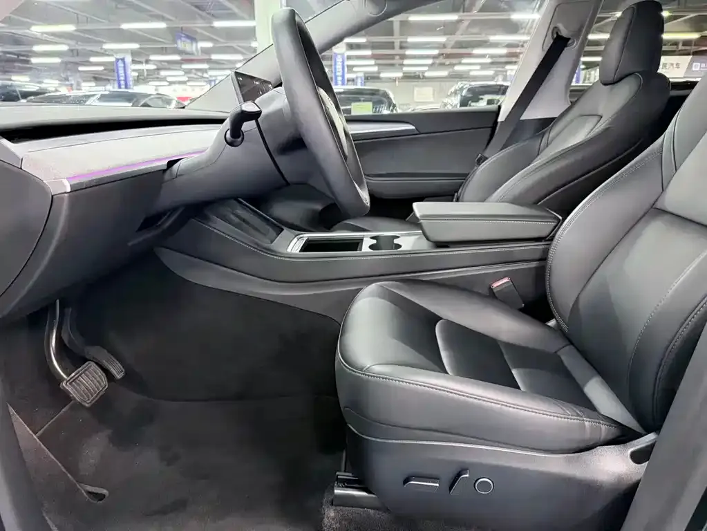 Tesla Model Y — фото 5