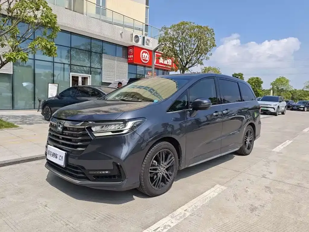 Honda Odyssey — фото 1