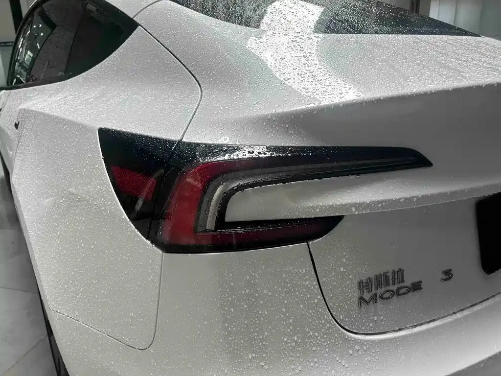 Tesla Model 3 — фото 7