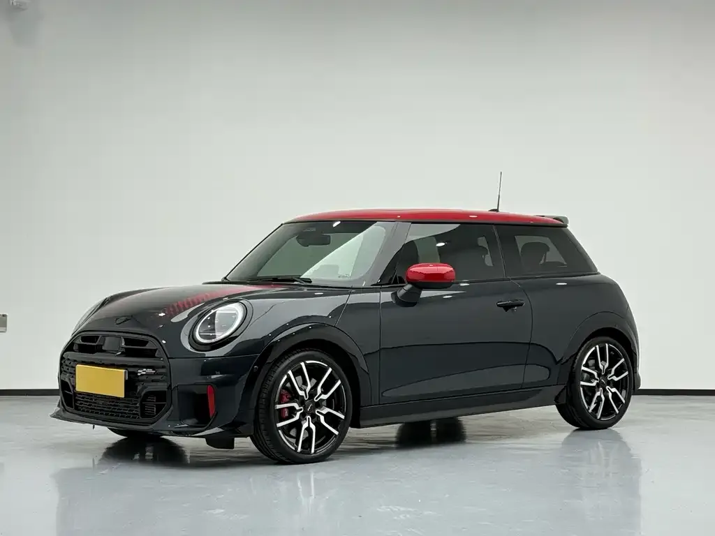 MINI JCW (John Cooper Works) — фото 1