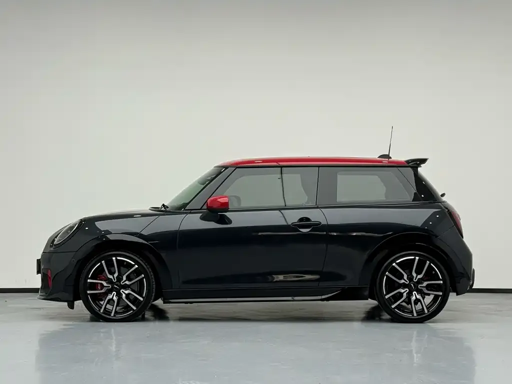MINI JCW (John Cooper Works) — фото 2