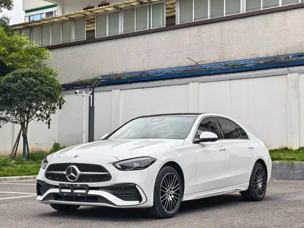 Mercedes-Benz C-Class — фото 1