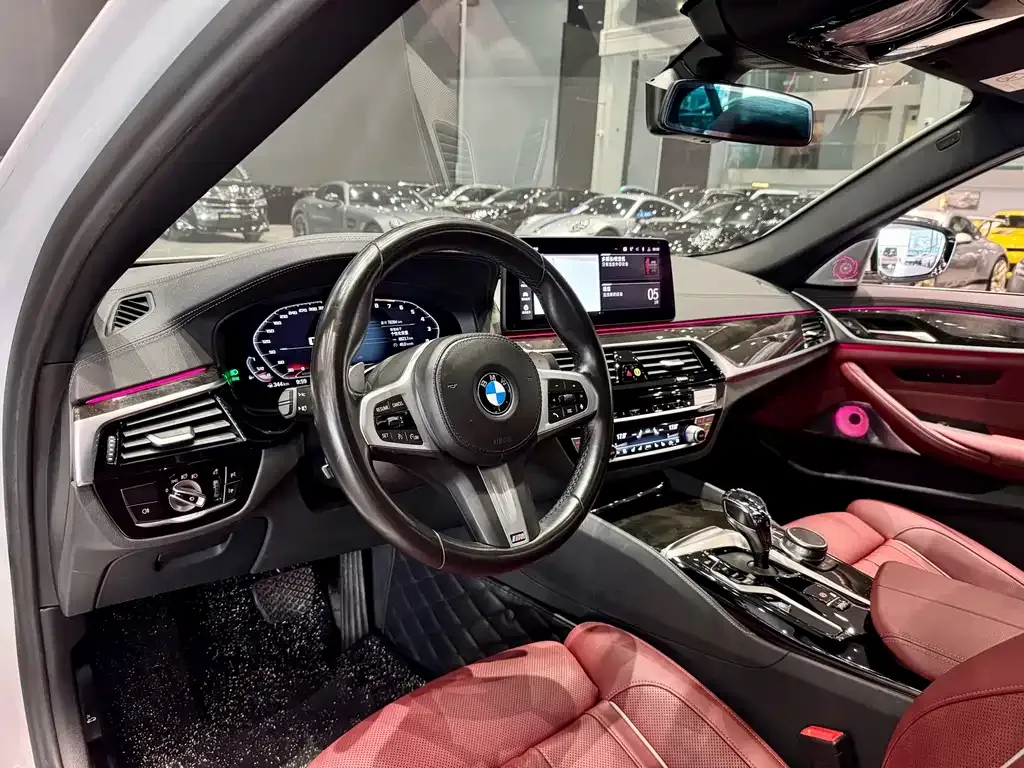 BMW 5 Series — фото 3