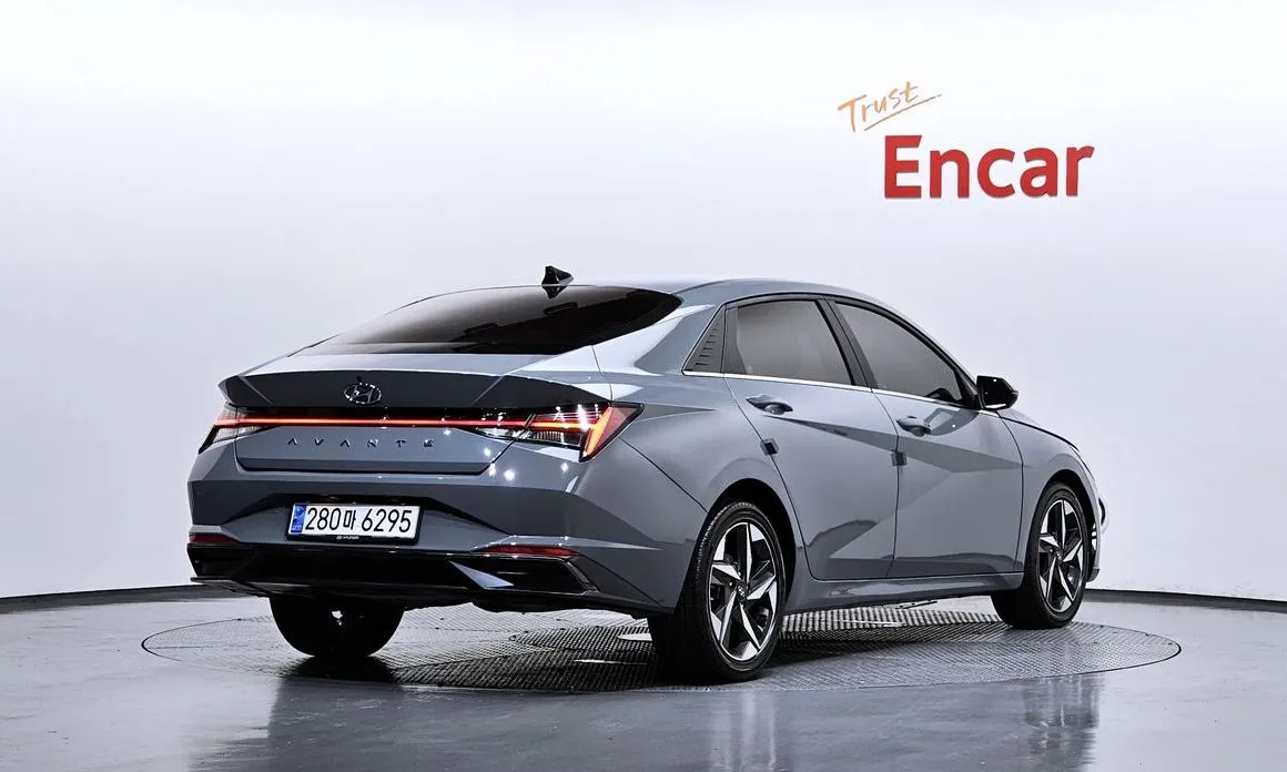 Hyundai AVANTE — фото 3