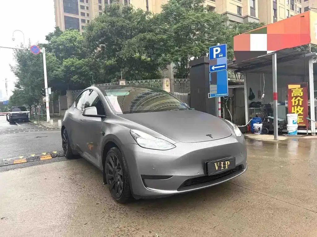 Tesla Model Y — фото 5