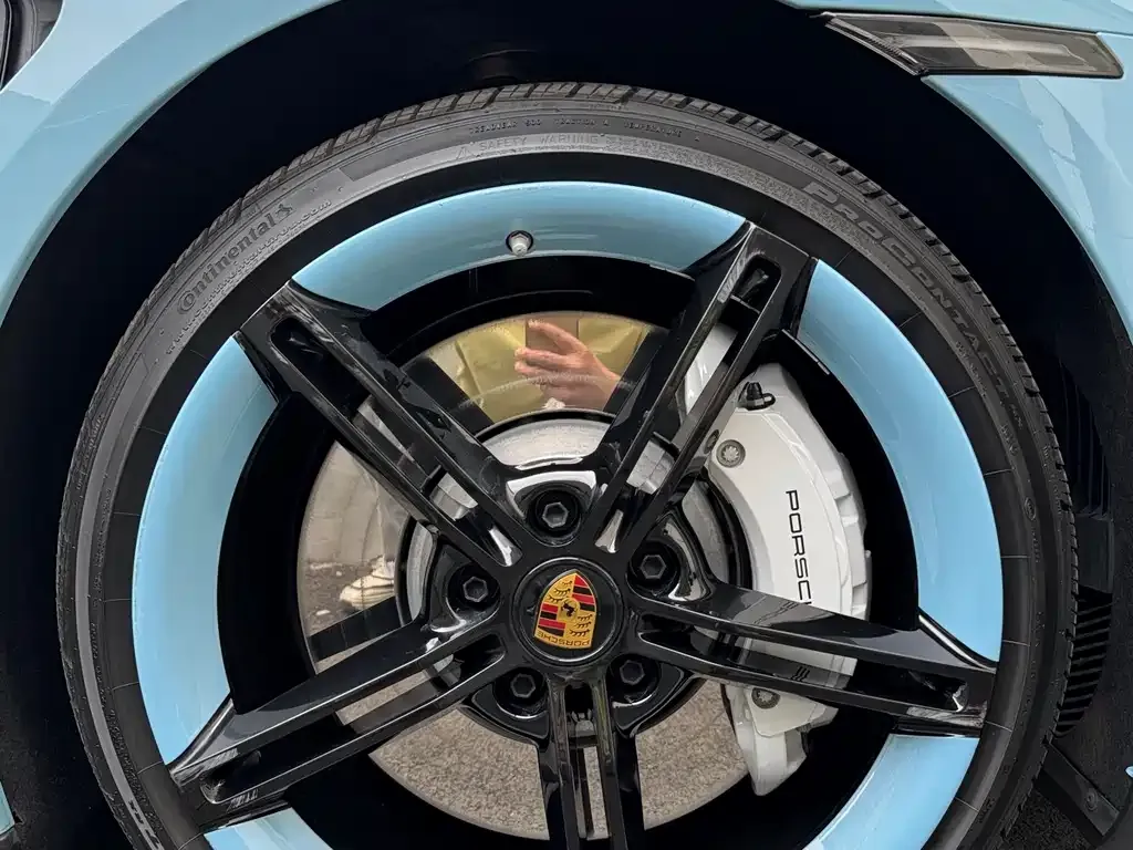 Porsche Taycan — фото 2