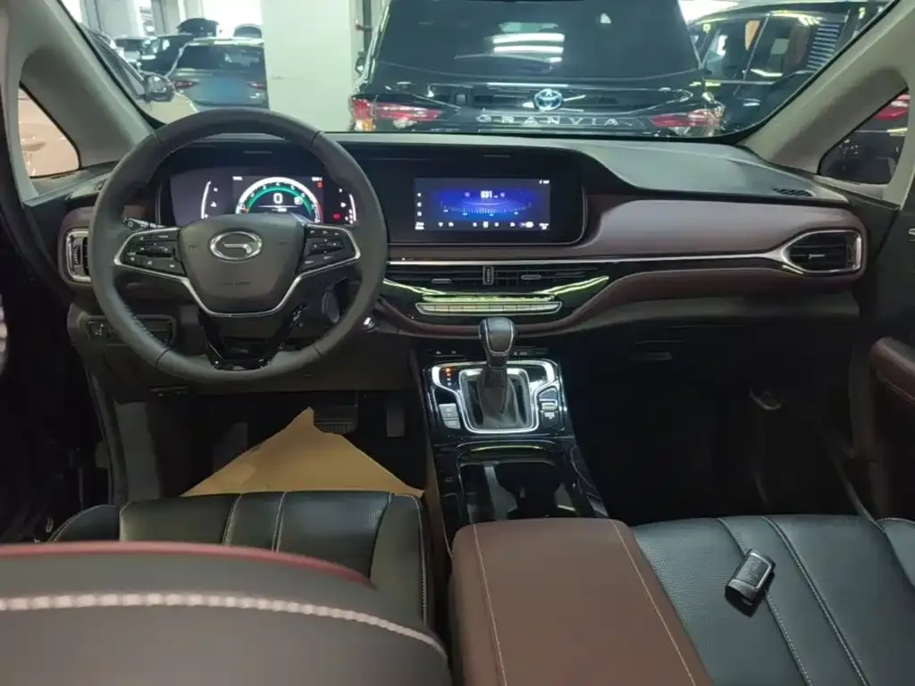 GAC Motor Trumpchi M6 — фото 2