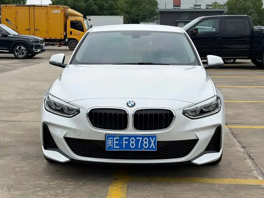 BMW 1 Series — фото 1