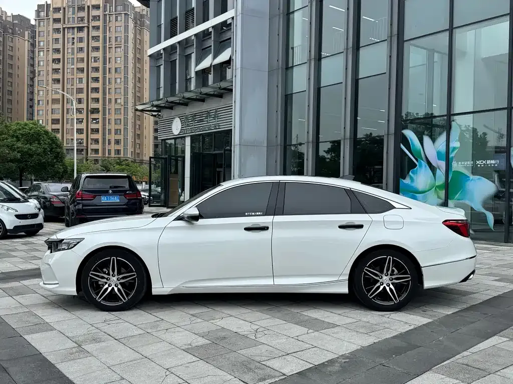 Honda Inspire — фото 6