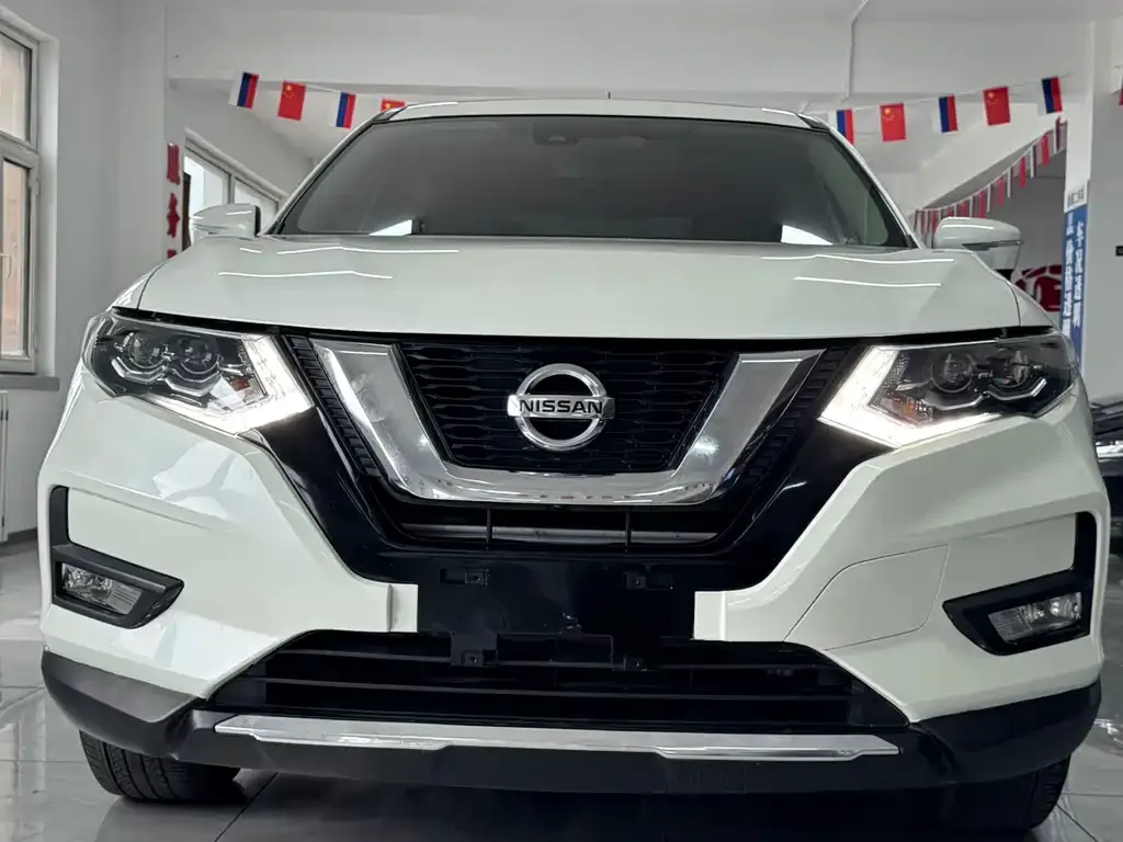 Nissan X-Trail — фото 10