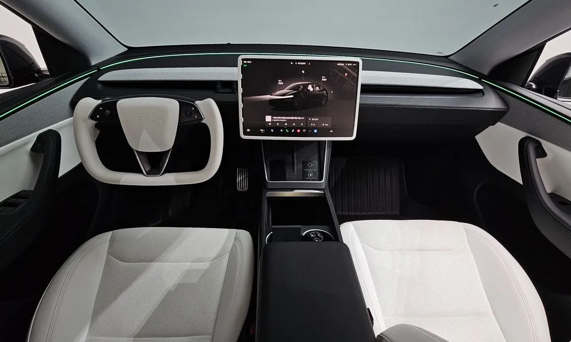 Tesla Model Y — фото 8