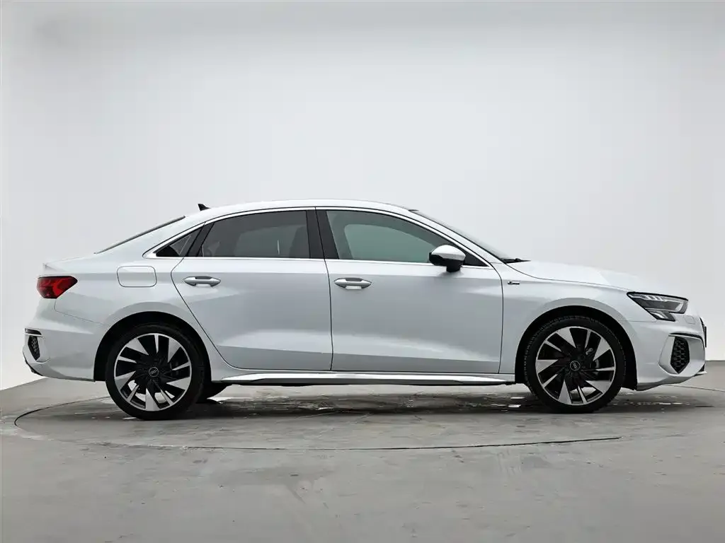 Audi A3 — фото 3