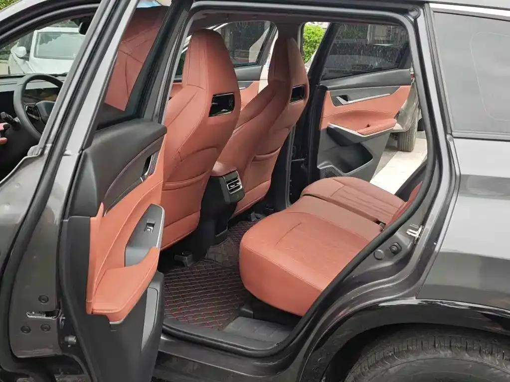 Changan CS75PLUS — фото 3