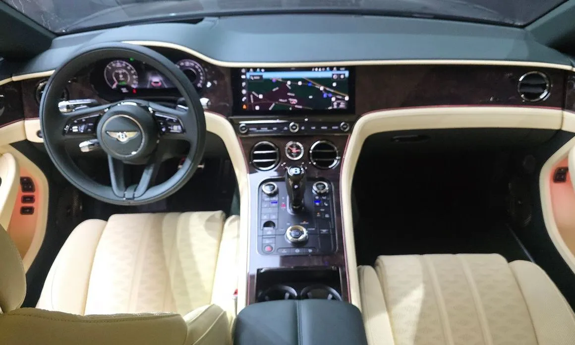 Bentley Continental — фото 8