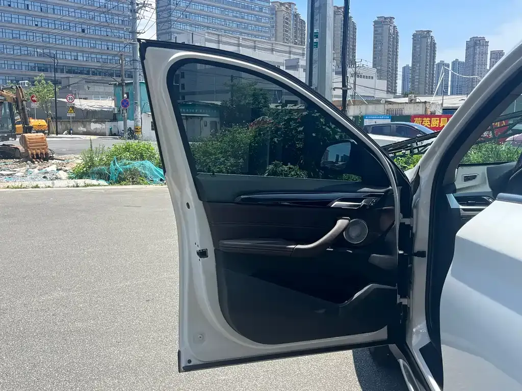 BMW X1 2022 из CN, фото 9
