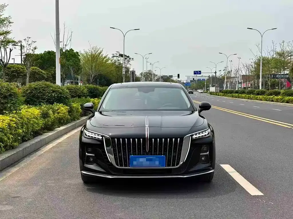 Hongqi H5 — фото 2