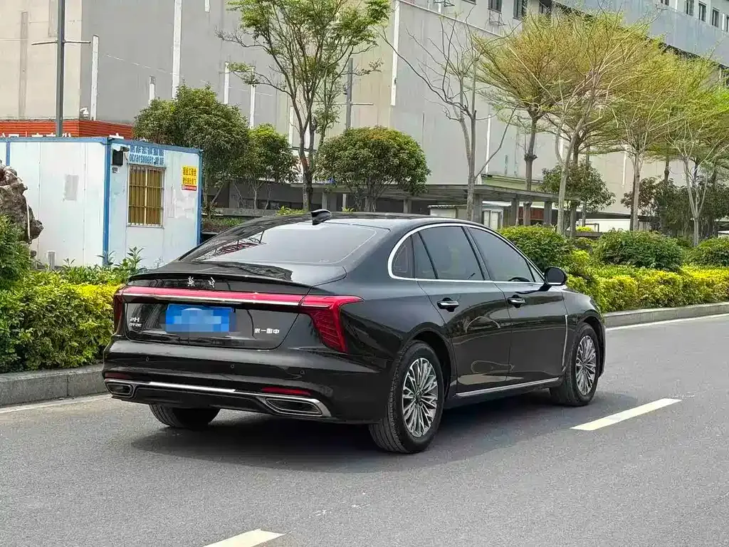 Hongqi H5 — фото 7