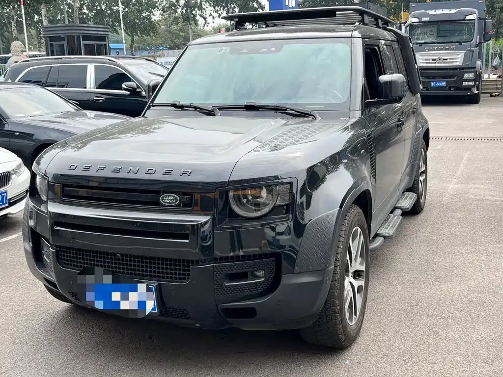 Land Rover Defender — фото 1