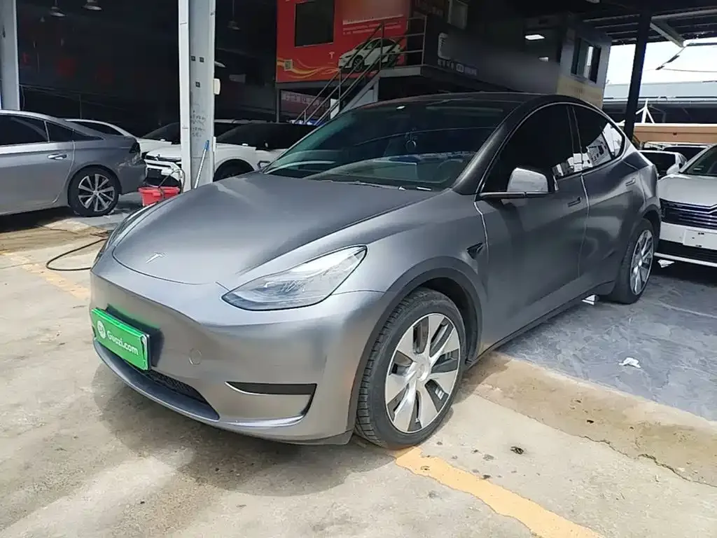 Tesla Model Y — фото 7