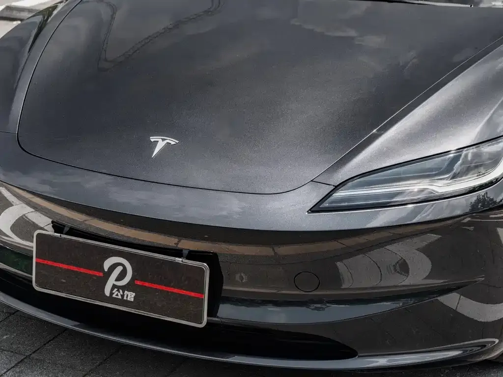 Tesla Model 3 — фото 2