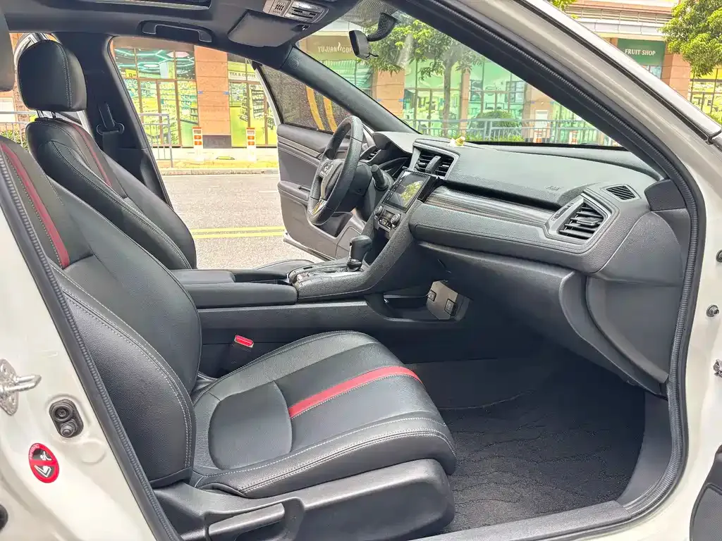 Honda Civic — фото 10