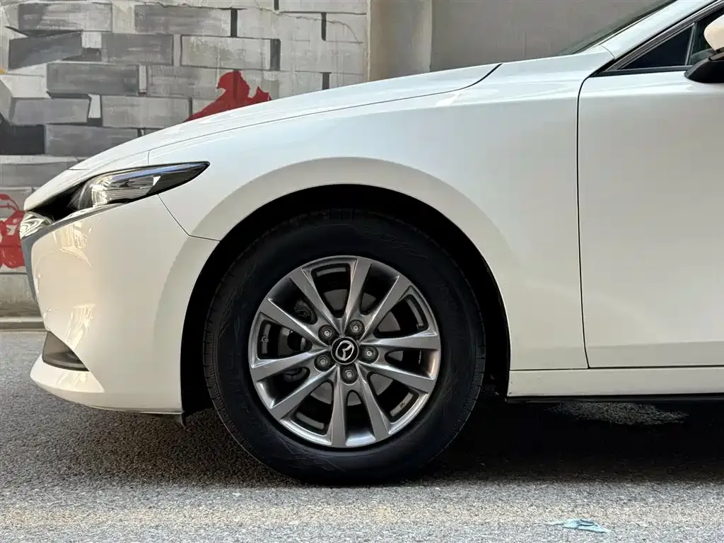 Mazda 3 Axela — фото 6